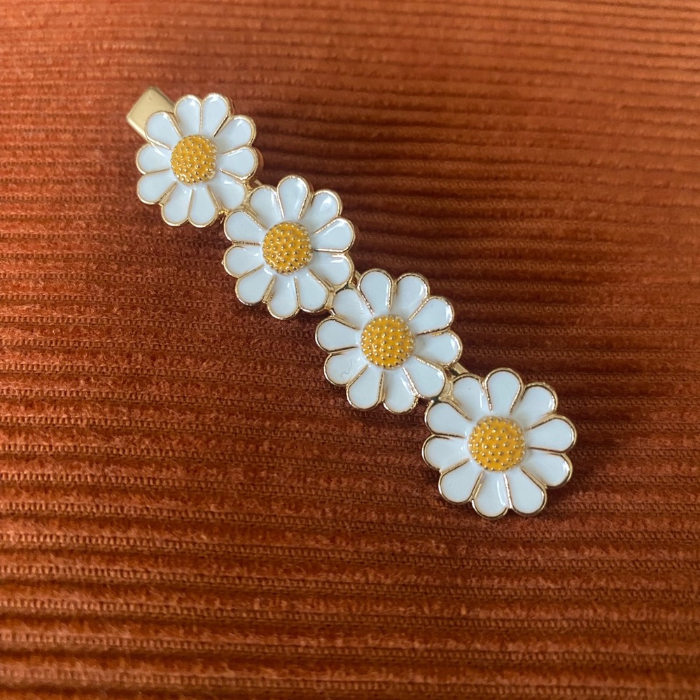 Beautiful Daisy Hair Clip